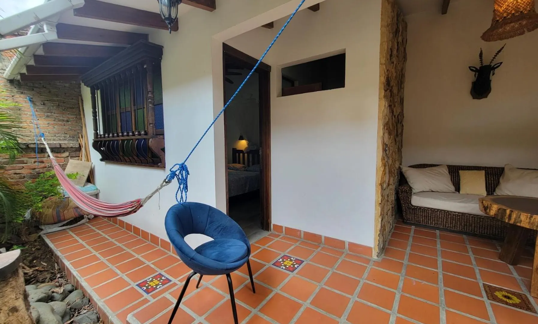 Penzion Beautiful Double Room, Private Bathroom, Garden Cali